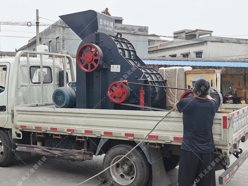 SCF600X600雙級粉碎機發(fā)貨圖片_發(fā)往山東濱州_破碎電石渣 SCF600X600雙級粉碎機發(fā)貨圖片_發(fā)往山東濱州_破碎電石渣